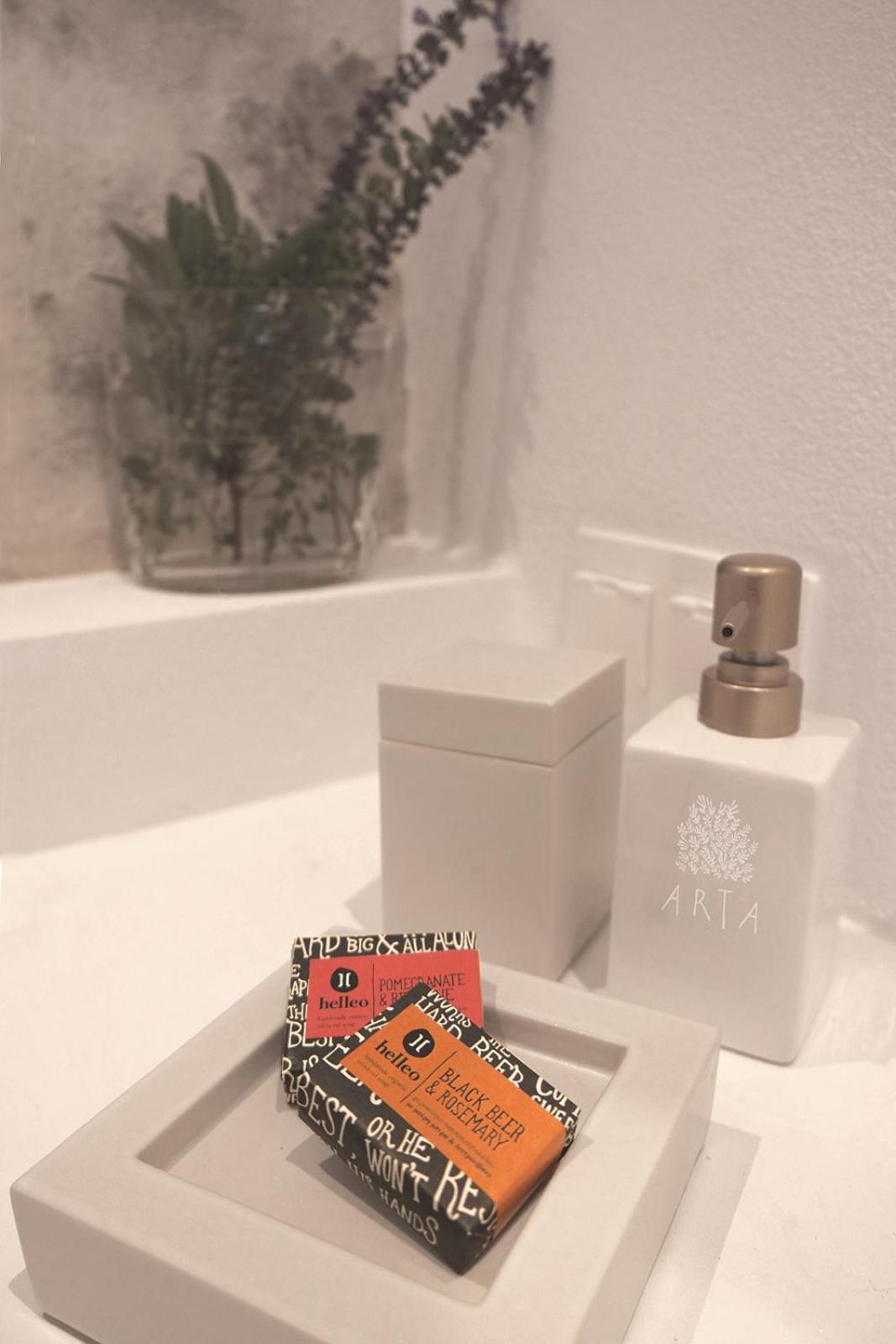 Arta Hydra Hotell Rum bild