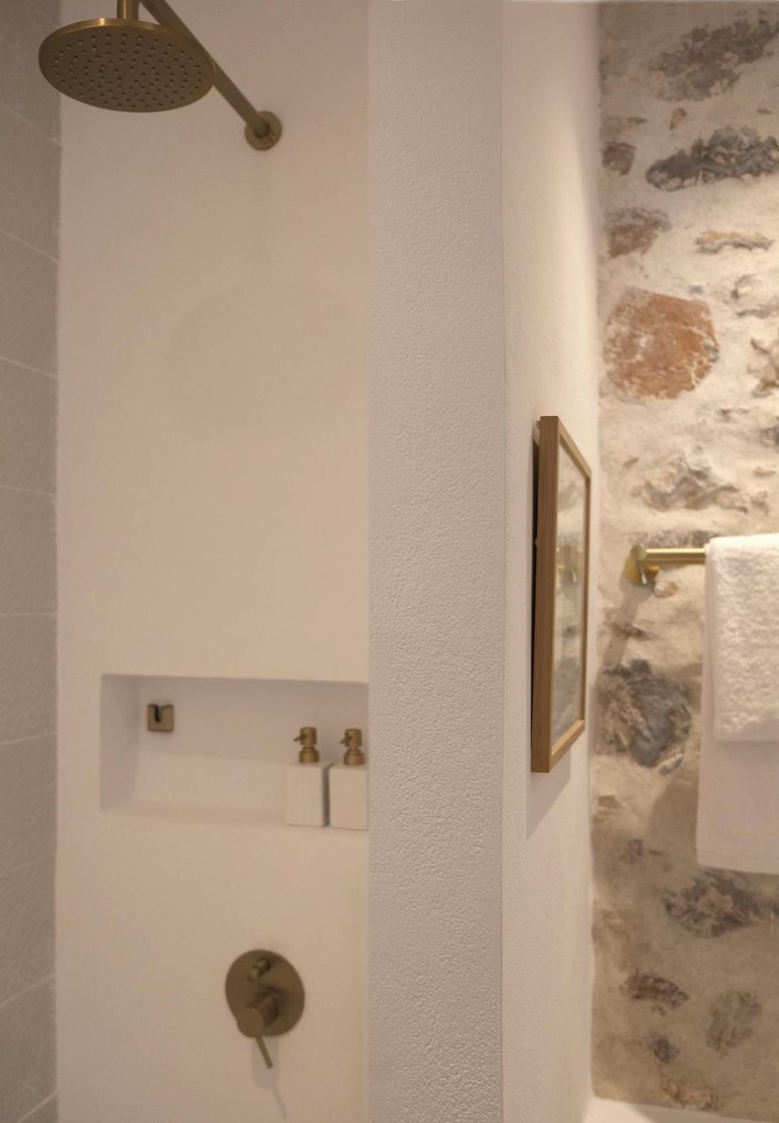 Arta Hydra Hotell Rum bild